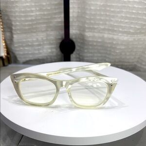 (Z6) FRAME FRANCE, vintage pearly white glasses for girls